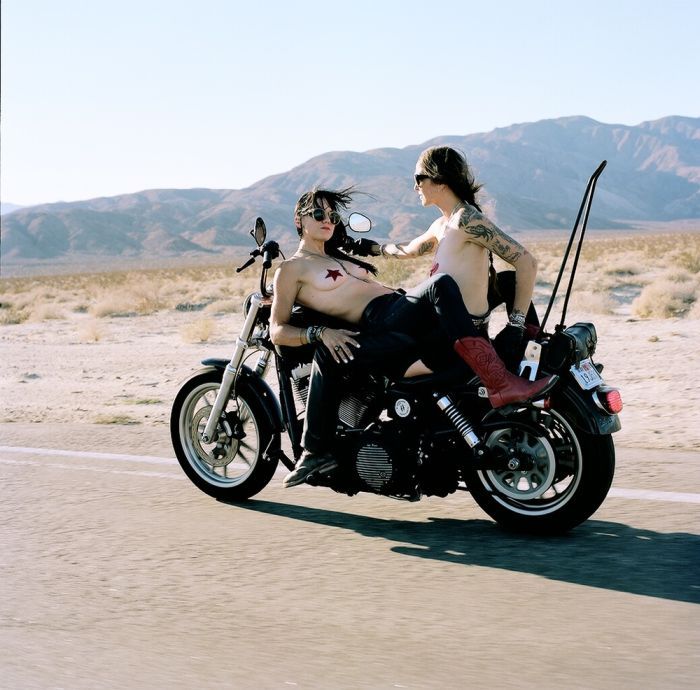 Girls on a motorcycle in Zoucheng
