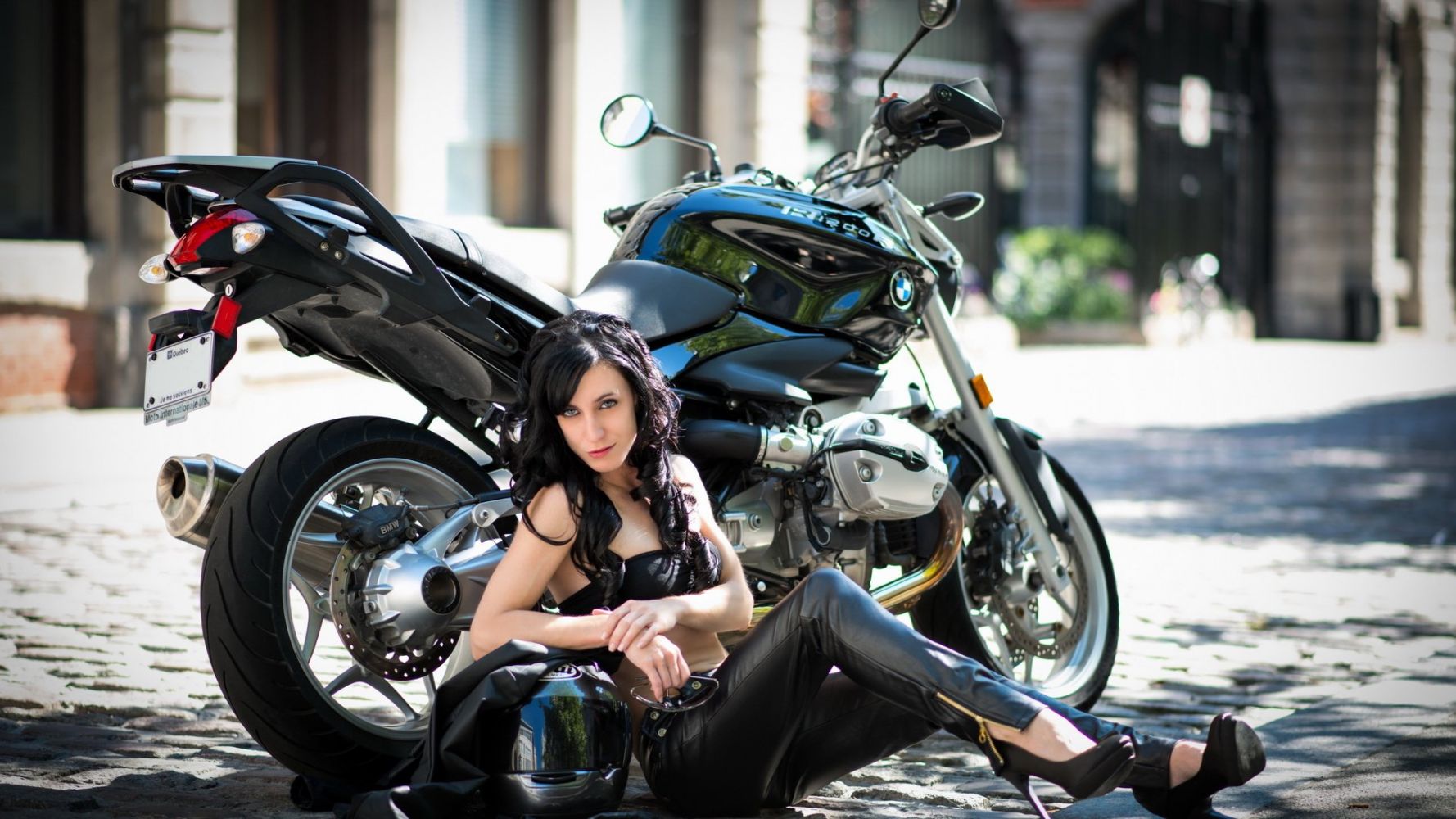 European women on bikes in Zoucheng