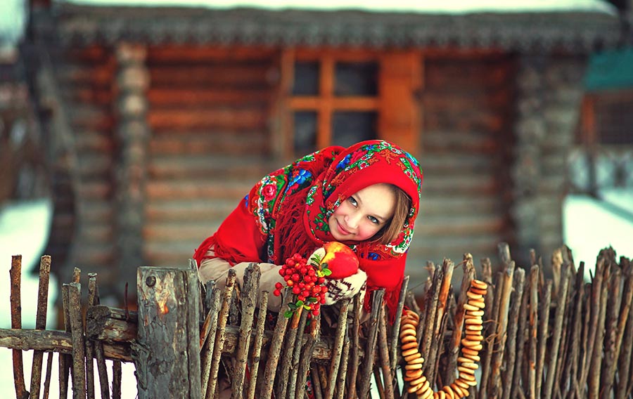 Sexy girl Women in Slavic costumes in Zoucheng
