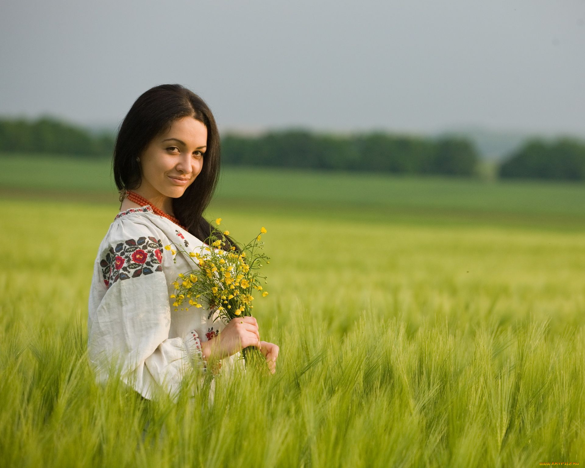 Women in Slavic costumes in Zoucheng