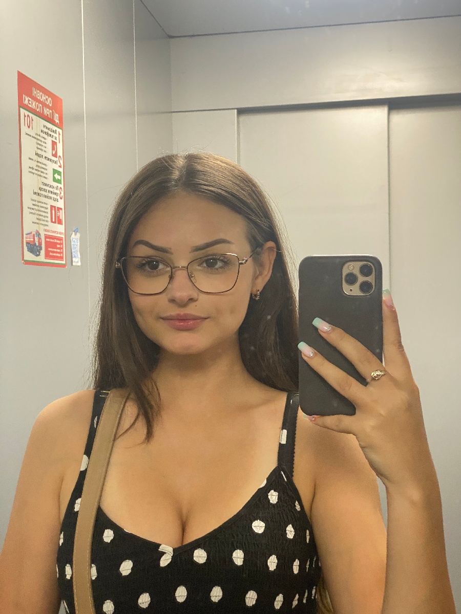 Sexy model Stacy in Zoucheng